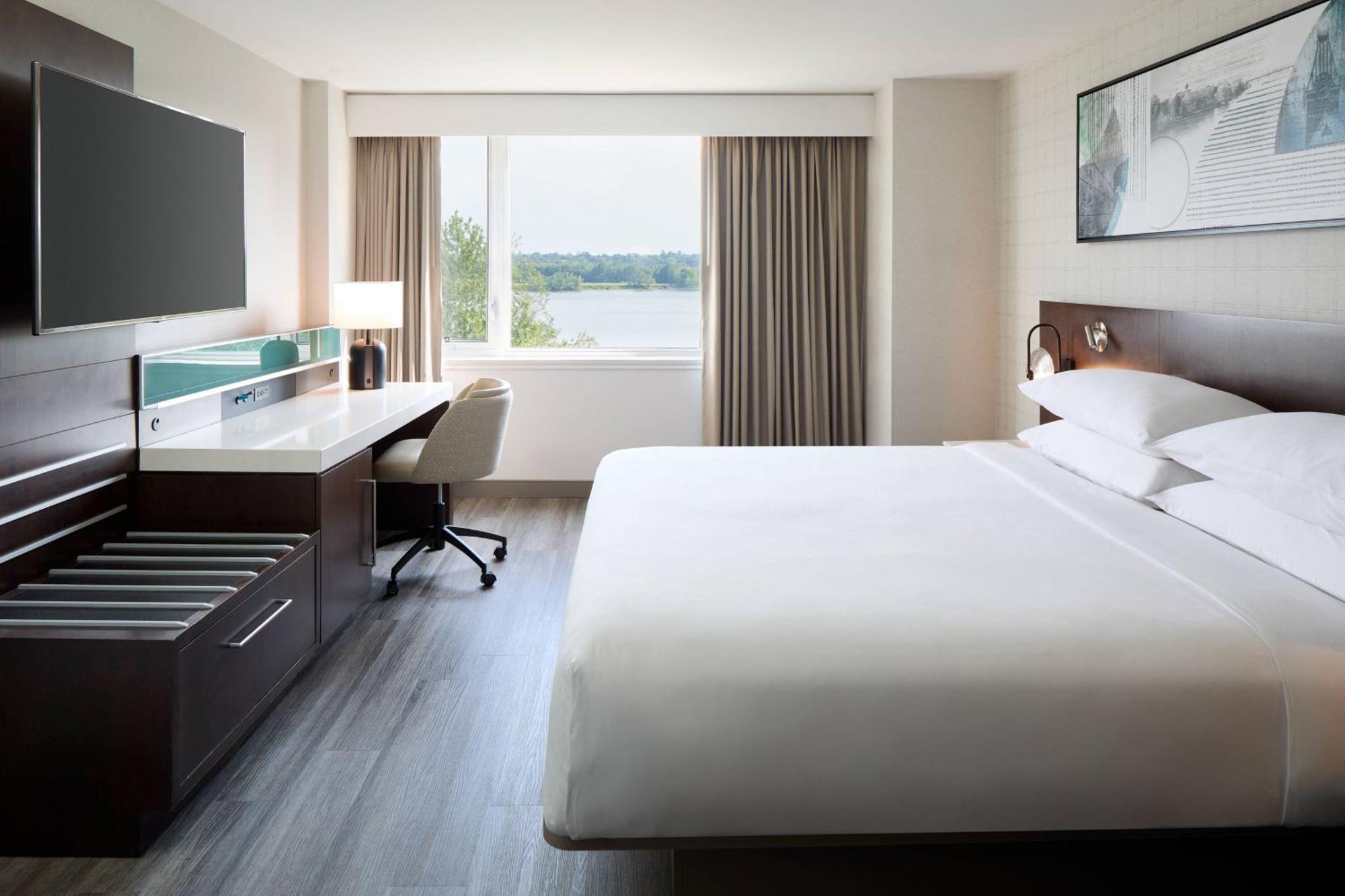 Delta Hotels By Marriott Fredericton Dış mekan fotoğraf