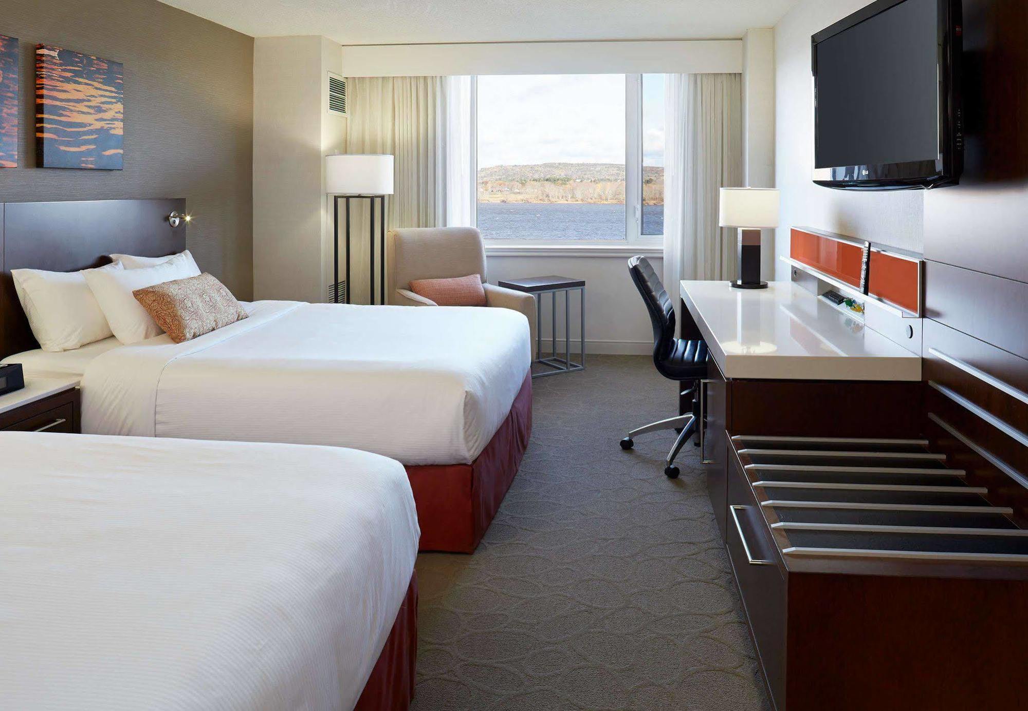 Delta Hotels By Marriott Fredericton Dış mekan fotoğraf
